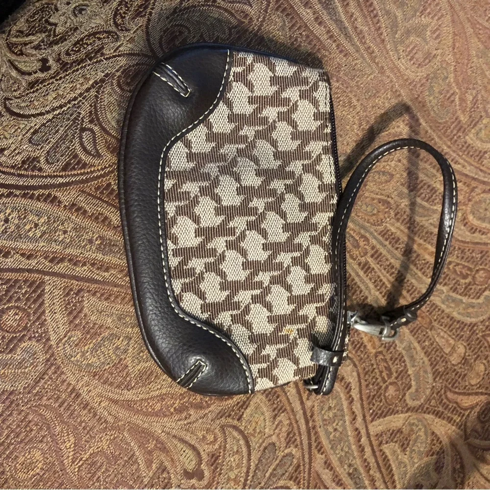 New York & Company compact wristlet
